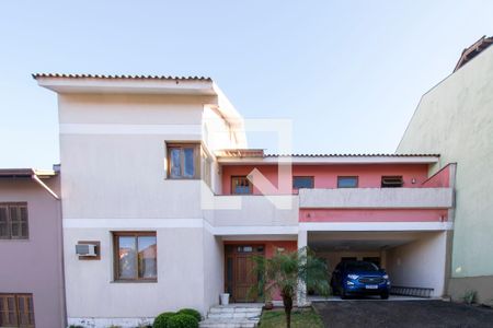Casa de condomínio à venda com 284m², 5 quartos e 4 vagasFachada