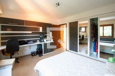 Casa de condomínio à venda com 284m², 5 quartos e 4 vagasQuarto 3