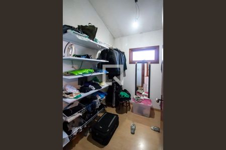 Casa de condomínio à venda com 284m², 5 quartos e 4 vagasCloset da suíte