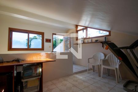 Casa de condomínio à venda com 284m², 5 quartos e 4 vagassótão