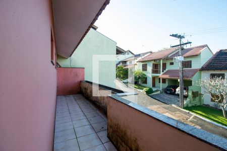 Casa de condomínio à venda com 284m², 5 quartos e 4 vagasSacada