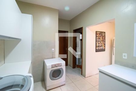 Casa de condomínio à venda com 284m², 5 quartos e 4 vagasÁrea de Serviço