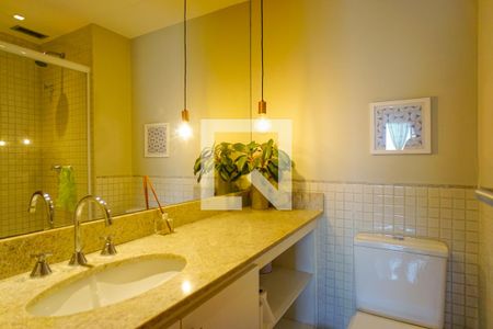 Apartamento à venda com 168m², 4 quartos e 2 vagas Apartamento à venda com 168m², 4 quartos e 2 vagasBanheiro Social