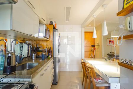 Apartamento à venda com 168m², 4 quartos e 2 vagas Apartamento à venda com 168m², 4 quartos e 2 vagasCozinha e Área de Serviço