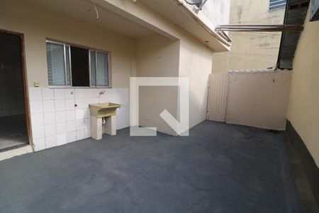 Casa para alugar com 70m², 2 quartos e sem vagaÁrea de Serviço