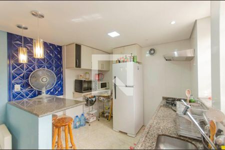 Sala e Cozinha de casa à venda com 2 quartos, 140m² em Parque das Paineiras, São Paulo