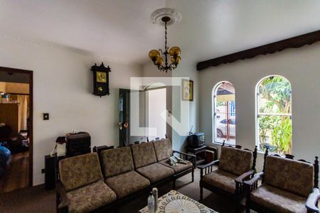 Casa à venda com 153m², 3 quartos e 2 vagasSala