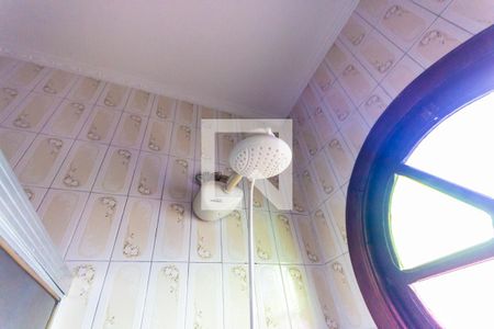 Casa à venda com 153m², 3 quartos e 2 vagasChuveiro