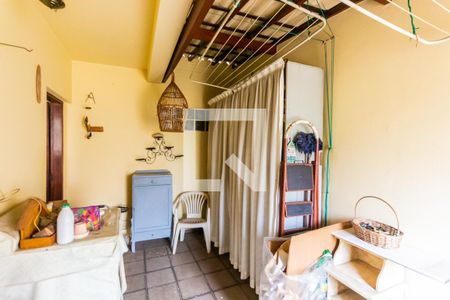 Casa à venda com 153m², 3 quartos e 2 vagasÁrea de Serviço