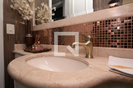 Apartamento à venda com 200m², 4 quartos e 5 vagas Apartamento à venda com 200m², 4 quartos e 5 vagasLavabo