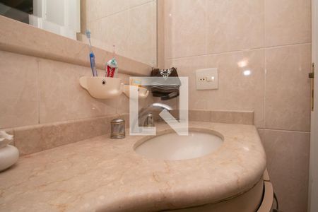 Apartamento à venda com 200m², 4 quartos e 5 vagas Apartamento à venda com 200m², 4 quartos e 5 vagasBanheiro Suíte 3 e 4