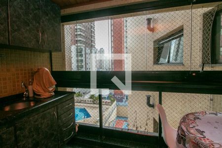 Apartamento à venda com 200m², 4 quartos e 5 vagas Apartamento à venda com 200m², 4 quartos e 5 vagasVaranda Gourmet