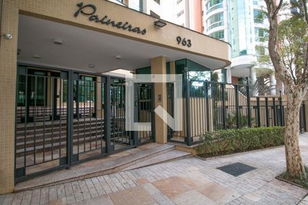 Apartamento à venda com 200m², 4 quartos e 5 vagas Apartamento à venda com 200m², 4 quartos e 5 vagasFachada