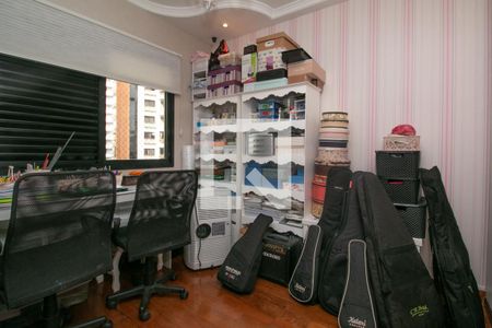 Apartamento à venda com 200m², 4 quartos e 5 vagas Apartamento à venda com 200m², 4 quartos e 5 vagasSuíte 3