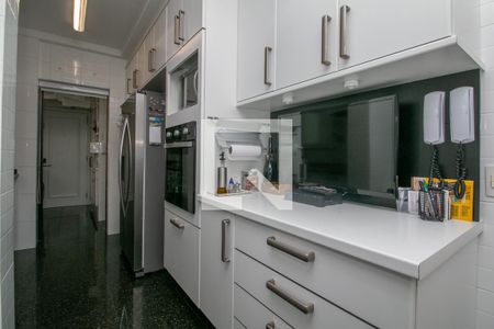 Apartamento à venda com 200m², 4 quartos e 5 vagas Apartamento à venda com 200m², 4 quartos e 5 vagasCozinha