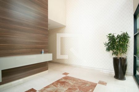 Apartamento à venda com 200m², 4 quartos e 5 vagas Apartamento à venda com 200m², 4 quartos e 5 vagasHall social