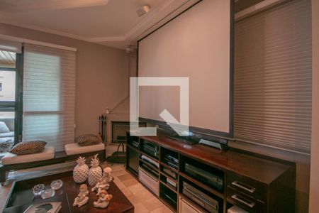 Apartamento à venda com 200m², 4 quartos e 5 vagas Apartamento à venda com 200m², 4 quartos e 5 vagasSala de Estar - Telão