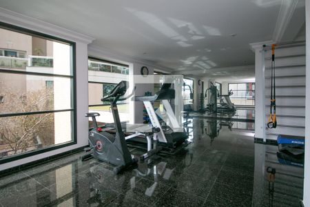 Apartamento à venda com 200m², 4 quartos e 5 vagas Apartamento à venda com 200m², 4 quartos e 5 vagasAcademia