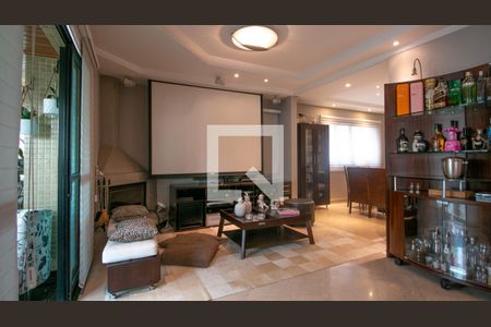 Apartamento à venda com 200m², 4 quartos e 5 vagas Apartamento à venda com 200m², 4 quartos e 5 vagasSala de Estar - Telão
