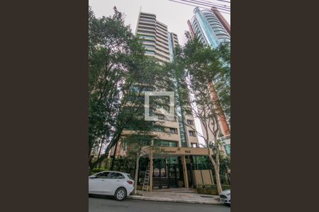 Apartamento à venda com 200m², 4 quartos e 5 vagas Apartamento à venda com 200m², 4 quartos e 5 vagasFachada