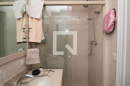 Apartamento à venda com 200m², 4 quartos e 5 vagas Apartamento à venda com 200m², 4 quartos e 5 vagasBanheiro Suíte 2