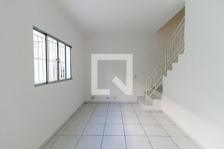 Sala de casa de condomínio para alugar com 2 quartos, 60m² em Vila Ré, São Paulo