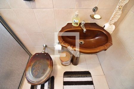 Casa à venda com 226m², 4 quartos e 4 vagasBanheiro Social 1