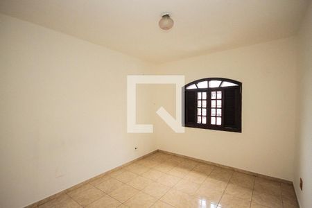 Casa à venda com 170m², 3 quartos e 3 vagas Casa à venda com 170m², 3 quartos e 3 vagasSuite
