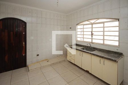 Casa à venda com 170m², 3 quartos e 3 vagas Casa à venda com 170m², 3 quartos e 3 vagascozinha