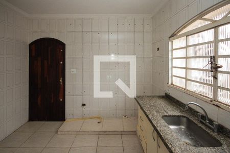 Casa à venda com 170m², 3 quartos e 3 vagas Casa à venda com 170m², 3 quartos e 3 vagascozinha