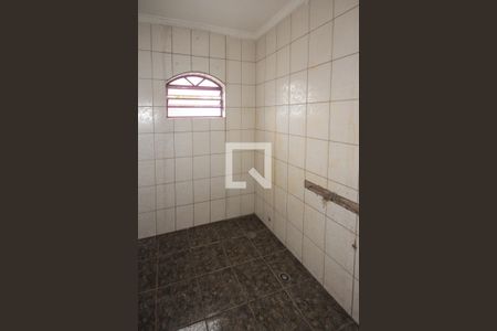 Casa à venda com 170m², 3 quartos e 3 vagas Casa à venda com 170m², 3 quartos e 3 vagasbanheiro da Suite