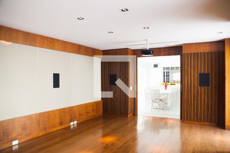Sala de casa à venda com 6 quartos, 1100m² em Pacaembu, São Paulo