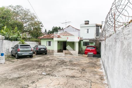 Casa à venda com 257m², 3 quartos e 6 vagas Casa à venda com 257m², 3 quartos e 6 vagasGaragem