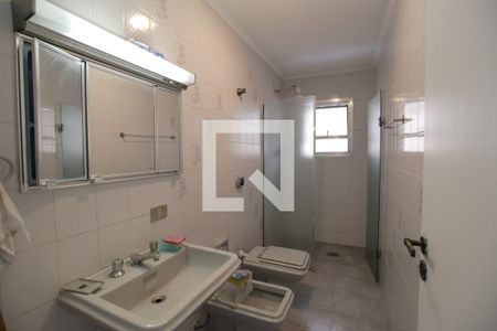 Casa à venda com 196m², 3 quartos e 7 vagas Casa à venda com 196m², 3 quartos e 7 vagasBanheiro da Suíte