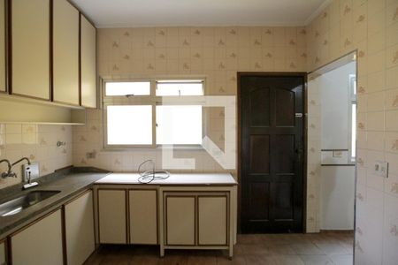 Casa à venda com 196m², 3 quartos e 7 vagas Casa à venda com 196m², 3 quartos e 7 vagasCozinha