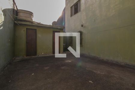 Casa para alugar com 250m², 5 quartos e 5 vagas Casa para alugar com 250m², 5 quartos e 5 vagasQuintal