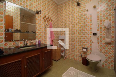 Casa para alugar com 250m², 5 quartos e 5 vagas Casa para alugar com 250m², 5 quartos e 5 vagasBanheiro Social