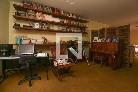 Casa para alugar com 250m², 5 quartos e 5 vagas Casa para alugar com 250m², 5 quartos e 5 vagasQuarto 3