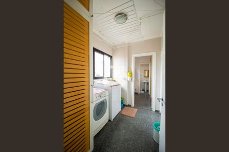 Apartamento à venda com 120m², 3 quartos e 2 vagasLavanderia