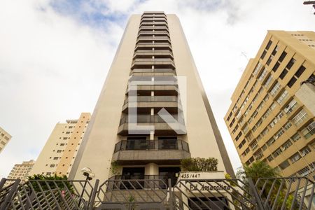 Apartamento à venda com 120m², 3 quartos e 2 vagasFachada