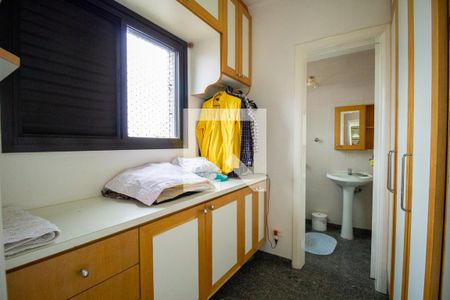 Apartamento à venda com 120m², 3 quartos e 2 vagasQuarto de Serviço