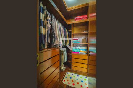 Apartamento à venda com 120m², 3 quartos e 2 vagasCloset  Suíte 