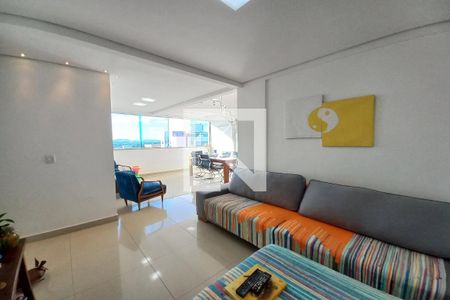 Sala de TV de apartamento para alugar com 3 quartos, 200m² em Ouro Preto, Belo Horizonte