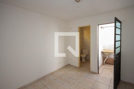 Suite de casa para alugar com 1 quarto, 30m² em Parque das Flores, São Paulo