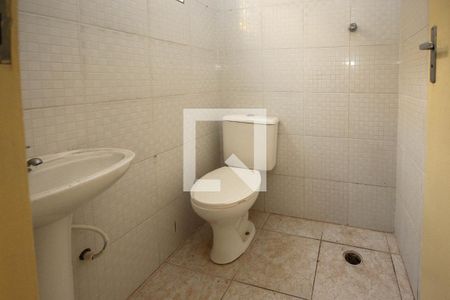 banheiro de casa para alugar com 1 quarto, 30m² em Parque das Flores, São Paulo