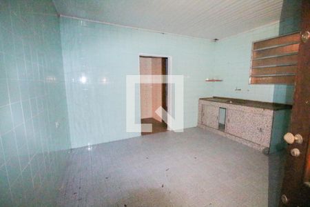 Casa à venda com 250m², 2 quartos e 2 vagasCozinha