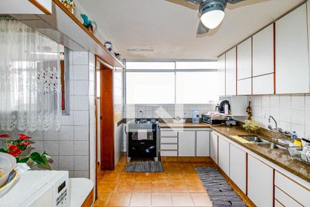 Apartamento à venda com 220m², 4 quartos e 3 vagasCozinha