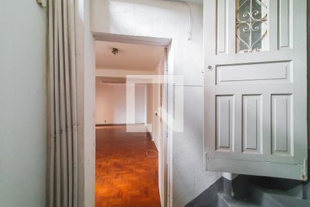 Entrada de casa para alugar com 2 quartos, 100m² em Liberdade, São Paulo