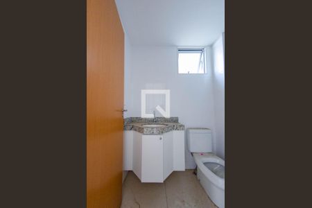 Apartamento à venda com 115m², 2 quartos e 3 vagas Apartamento à venda com 115m², 2 quartos e 3 vagasBanheiro da suíte