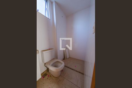 Apartamento à venda com 115m², 2 quartos e 3 vagas Apartamento à venda com 115m², 2 quartos e 3 vagasBanheiro social